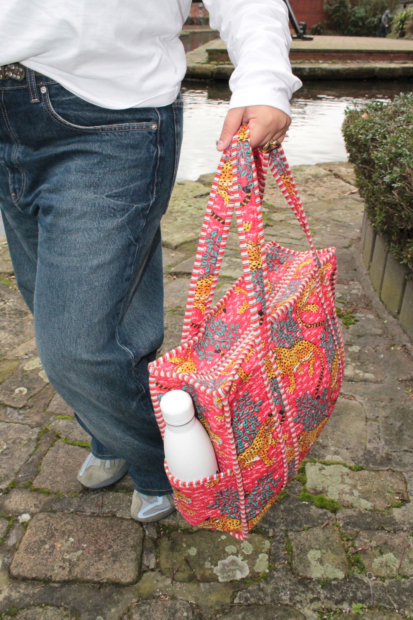 Quilted Red Jungle Print Tote Bag – Stylish, Spacious & Durable