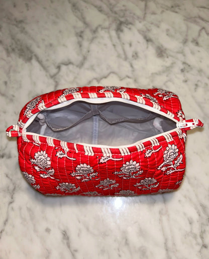 Quilted Toiletry & Makeup Bag - Waterproof Interior, 3-Size Options - Model: Red Floral